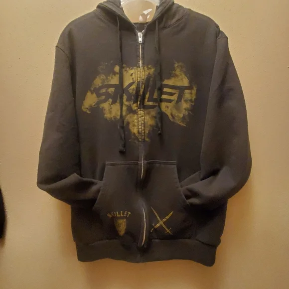 Womens Rock band Skillet Zip up hoodie size medium - Picture 10 of 10
